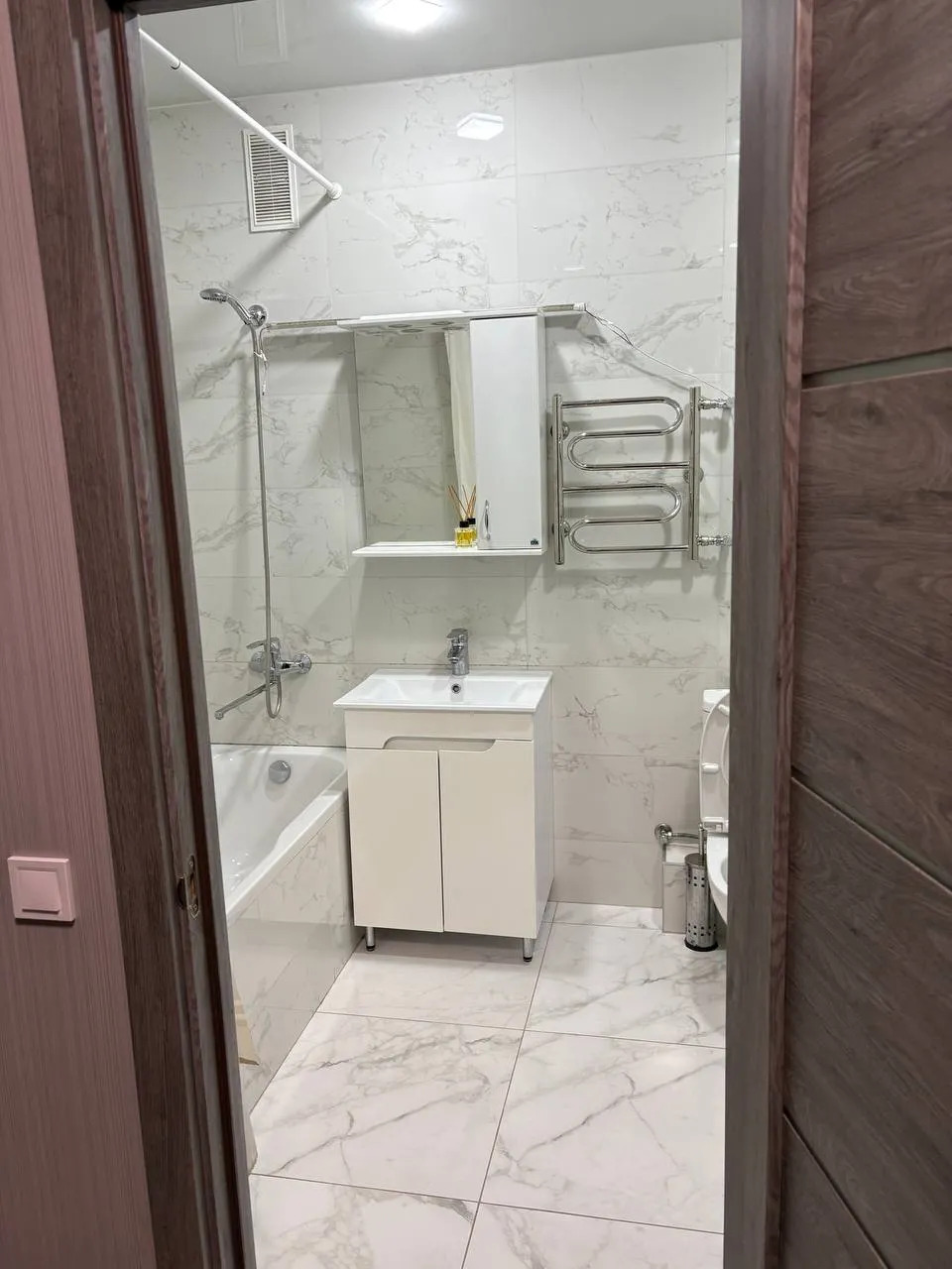 Оренда 2-кімнатної квартири 45 м², Днепровська Брама 2