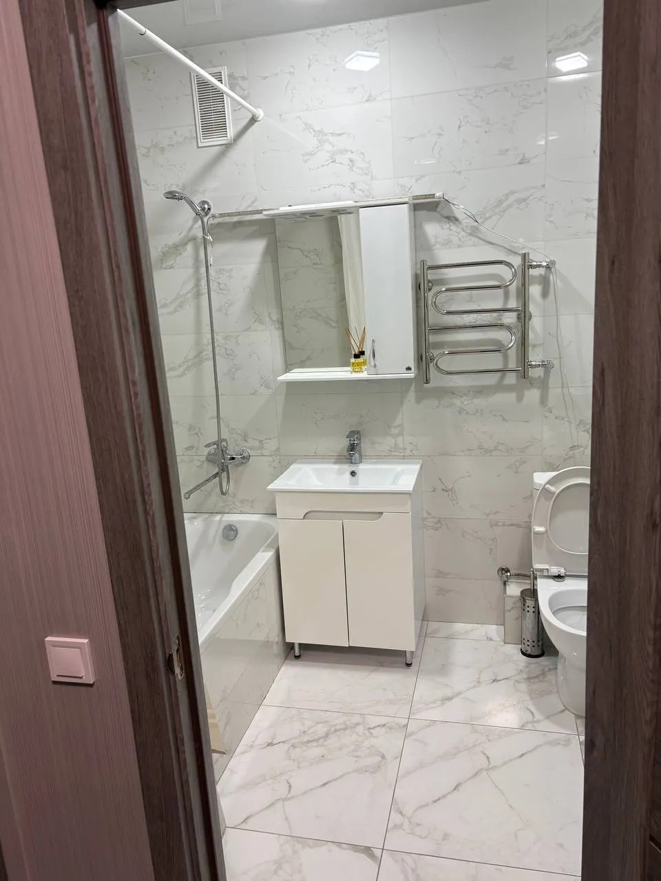 Оренда 2-кімнатної квартири 45 м², Днепровська Брама 2