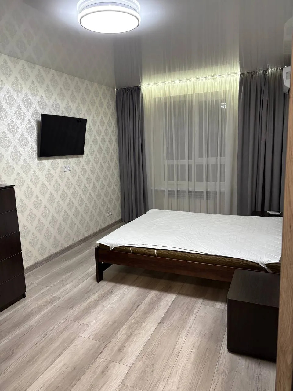 Оренда 2-кімнатної квартири 45 м², Днепровська Брама 2