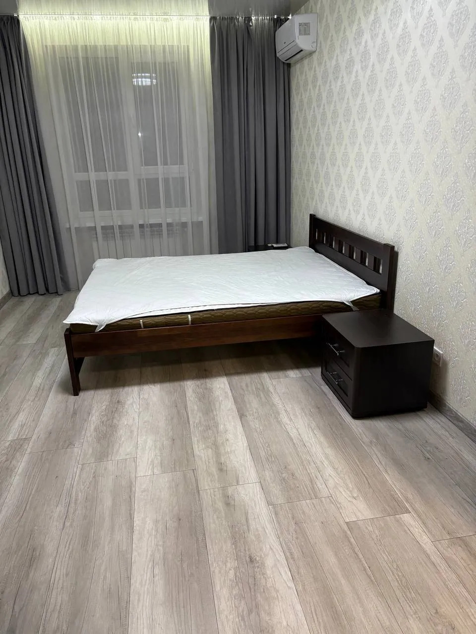 Оренда 2-кімнатної квартири 45 м², Днепровська Брама 2
