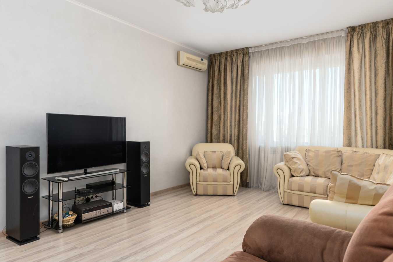 Продажа 3-комнатной квартиры 120 м², Маршала Тимошенко ул., 21