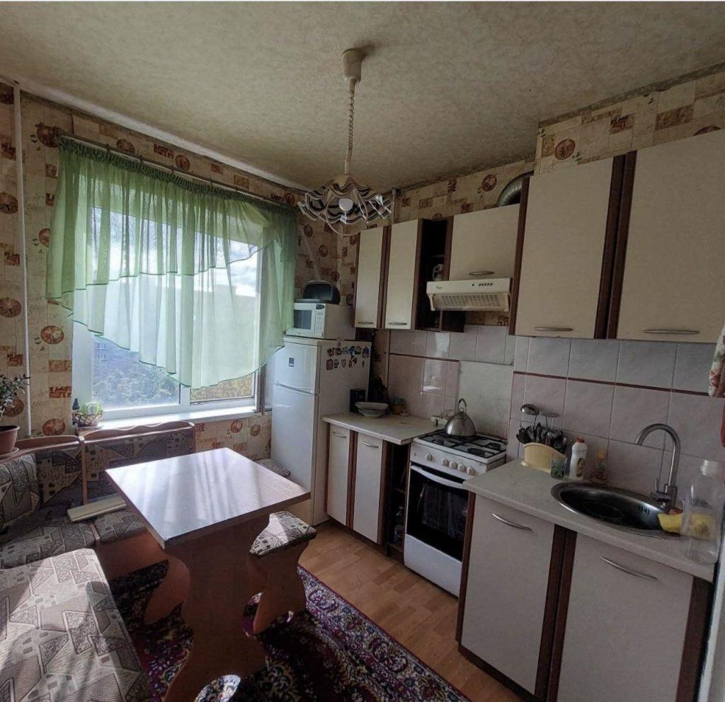 Продаж 2-кімнатної квартири 50 м², Героїв Сталінграду вул.