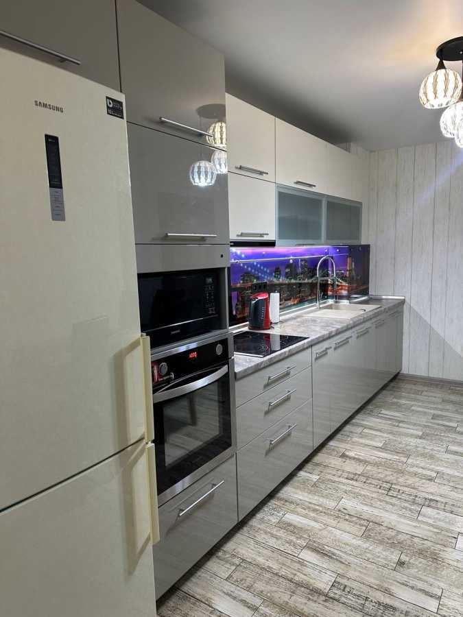 Продажа 3-комнатной квартиры 88 м², Петра Григоренко просп., 33/44