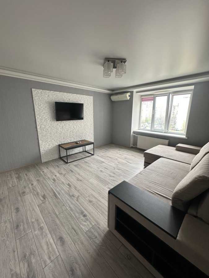 Продажа 3-комнатной квартиры 88 м², Петра Григоренко просп., 33/44