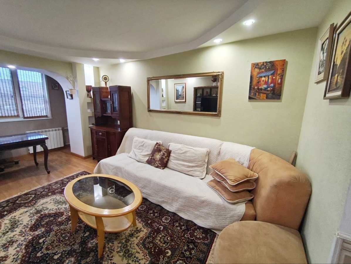 Оренда 2-кімнатної квартири 65 м², Нижній Вал вул., 41