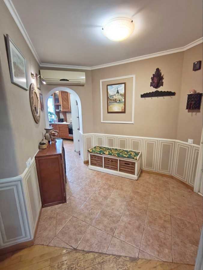 Оренда 2-кімнатної квартири 65 м², Нижній Вал вул., 41