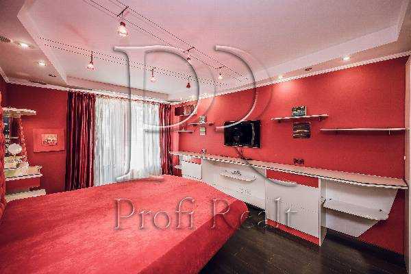 Продаж 3-кімнатної квартири 102 м², Ломоносова вул., 60А