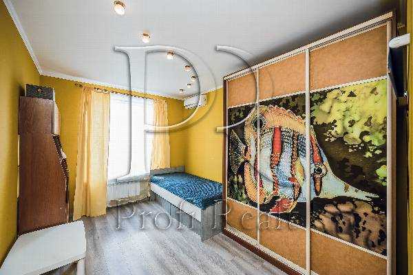 Продаж 3-кімнатної квартири 102 м², Ломоносова вул., 60А