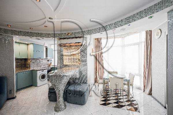 Продаж 3-кімнатної квартири 102 м², Ломоносова вул., 60А