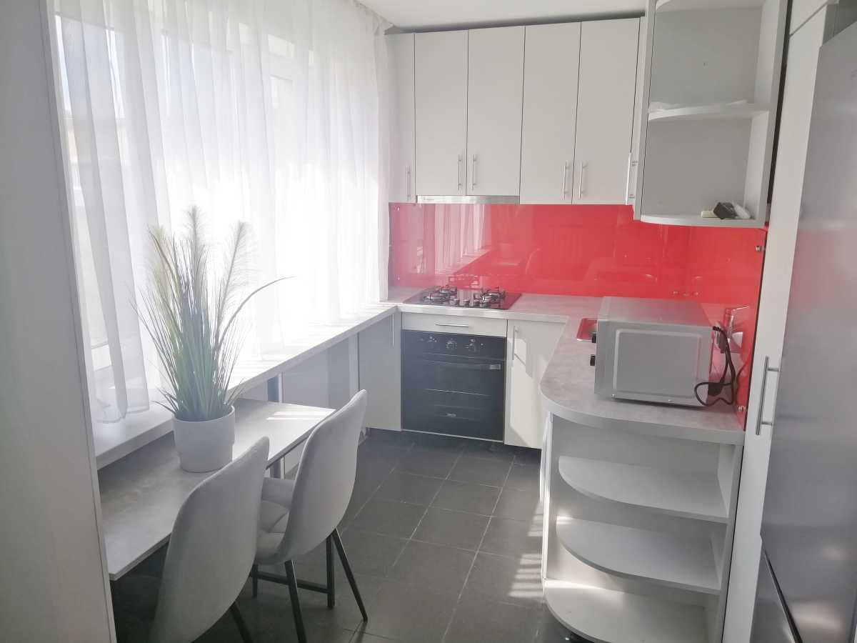 Продаж 1-кімнатної квартири 35 м², Лаврська вул., 4