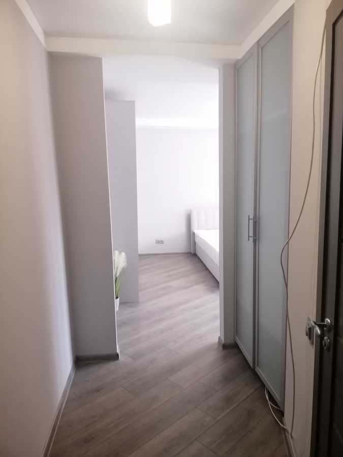 Продаж 1-кімнатної квартири 35 м², Лаврська вул., 4