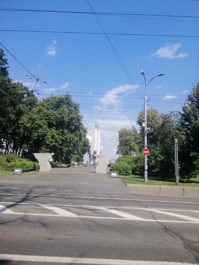 Продаж 1-кімнатної квартири 35 м², Лаврська вул., 4