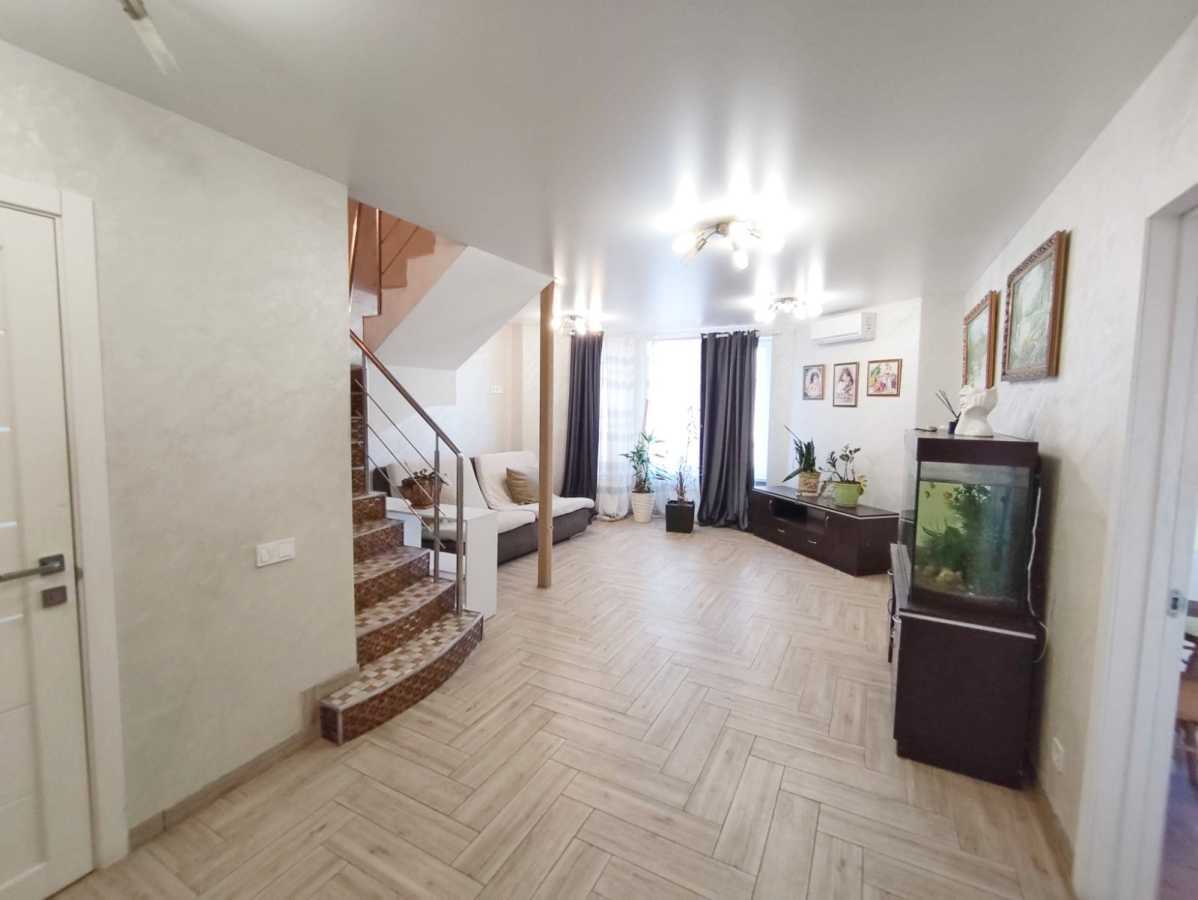 Продаж 3-кімнатної квартири 120 м², Миру вул., 50