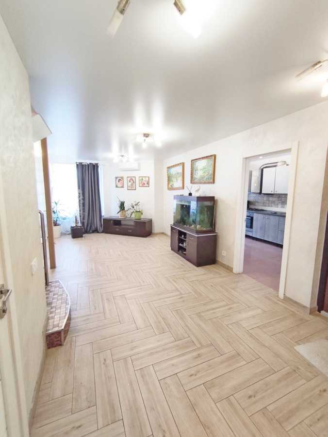 Продаж 3-кімнатної квартири 120 м², Миру вул., 50