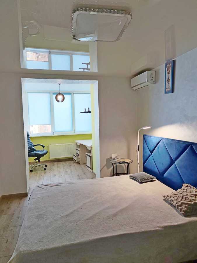 Продаж 3-кімнатної квартири 120 м², Миру вул., 50