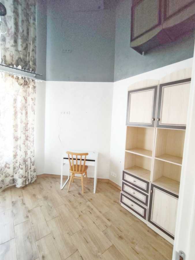 Продаж 3-кімнатної квартири 120 м², Миру вул., 50