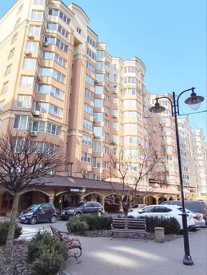 Продаж 3-кімнатної квартири 120 м², Миру вул., 50