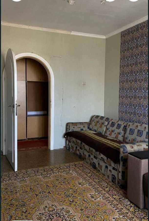 Продаж 3-кімнатної квартири 72 м², Жовтнева, 3