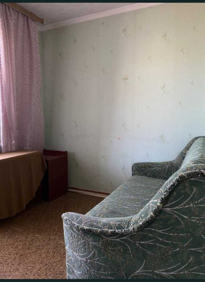 Продаж 3-кімнатної квартири 72 м², Жовтнева, 3