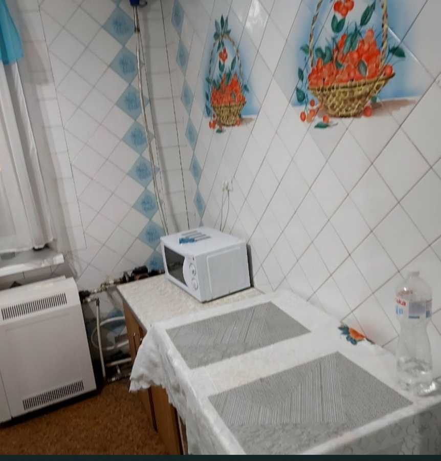 Продаж 3-кімнатної квартири 72 м², Жовтнева, 3