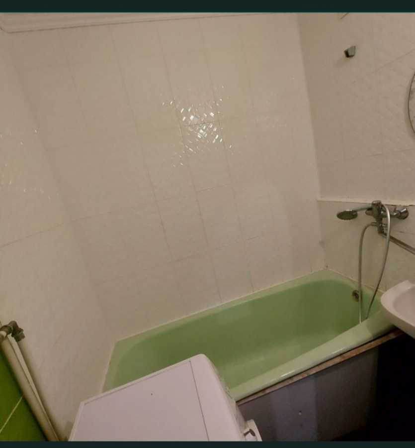 Продаж 3-кімнатної квартири 72 м², Жовтнева, 3