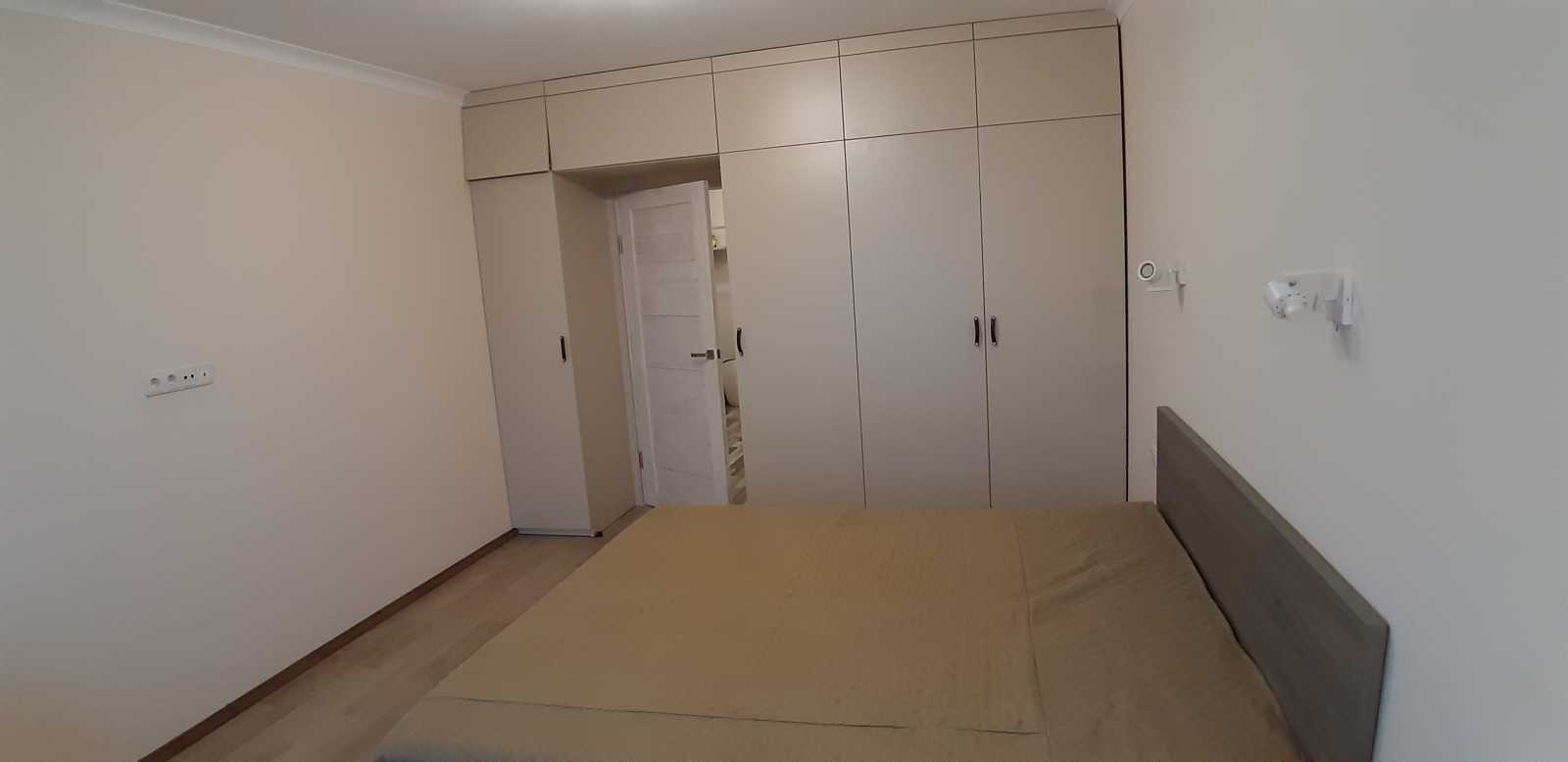 Оренда 1-кімнатної квартири 50 м², Академіка Глушкова просп., 9є