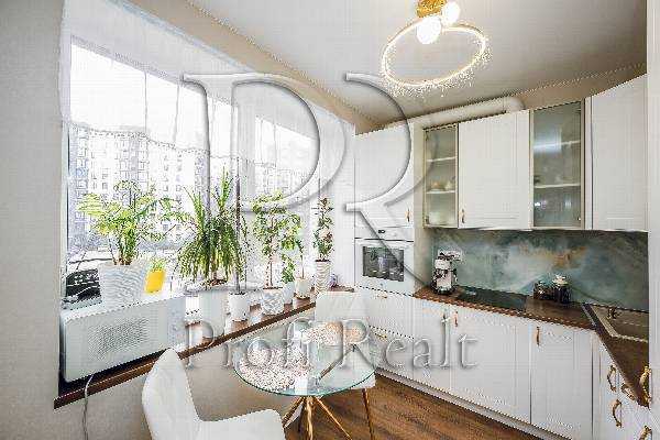 Продаж 1-кімнатної квартири 34 м², Героїв Небесної Сотні просп., 16/10