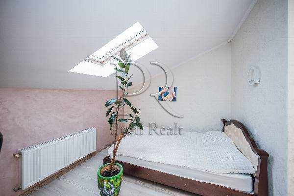 Продажа 3-комнатной квартиры 95 м², Ивана Франко ул., 5