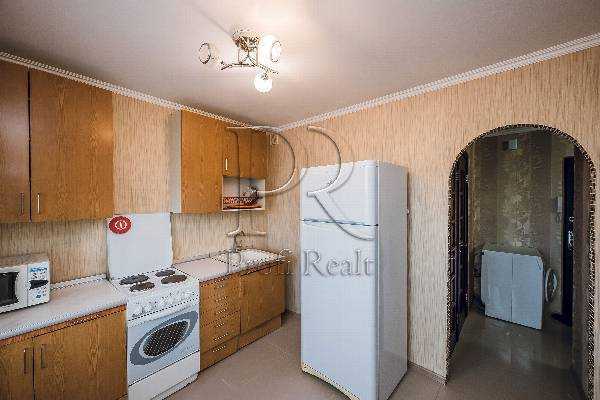 Продажа 2-комнатной квартиры 45 м², Академика Глушкова просп., 18