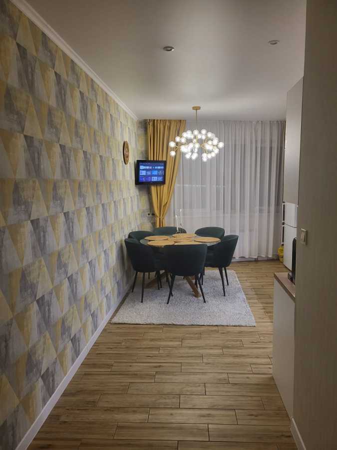 Продаж 3-кімнатної квартири 120 м², Симона Петлюри вул., 11Г