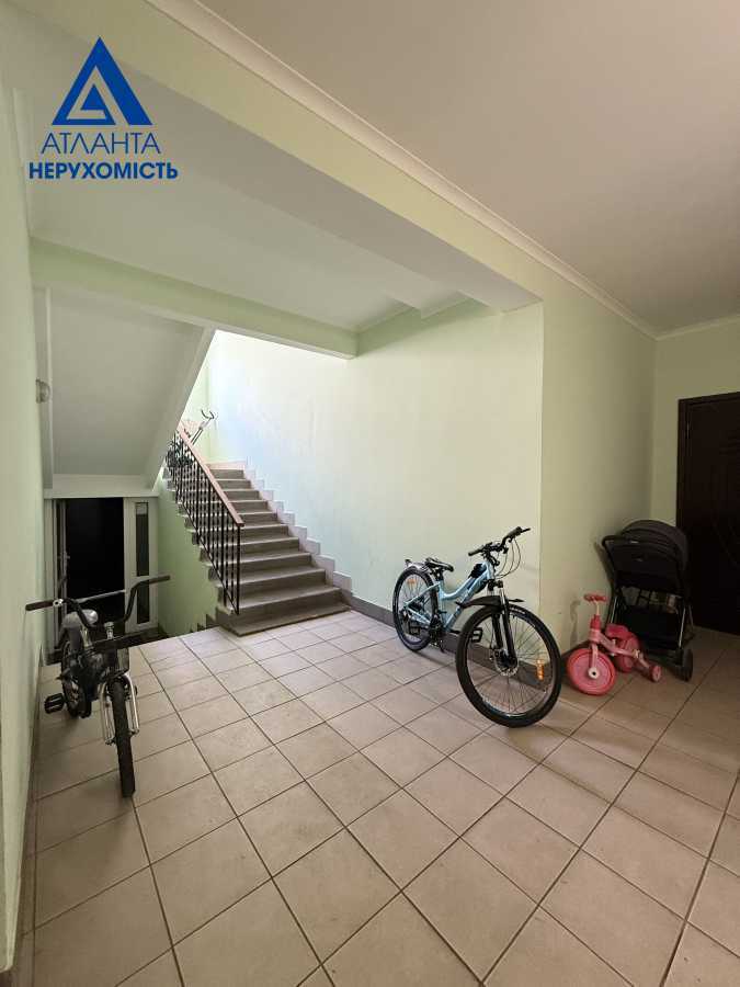 Продажа 2-комнатной квартиры 65.5 м², Вячеслава Черновола ул., 26