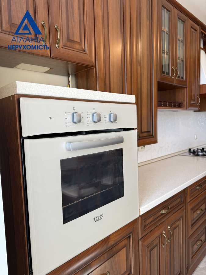 Продажа 2-комнатной квартиры 65.5 м², Вячеслава Черновола ул., 26