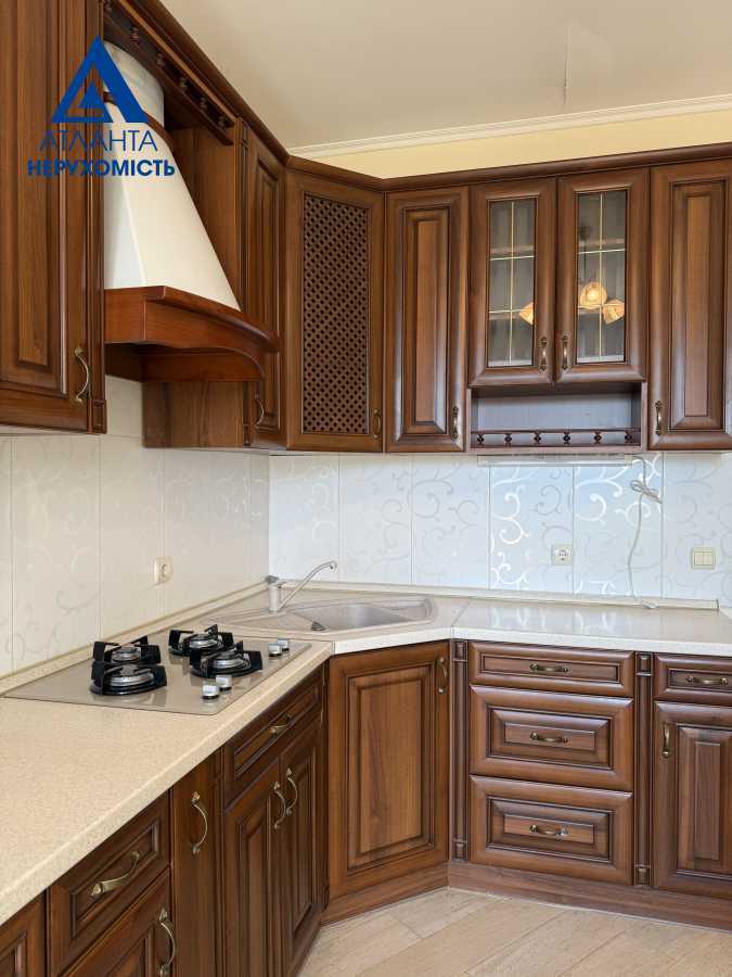 Продажа 2-комнатной квартиры 65.5 м², Вячеслава Черновола ул., 26