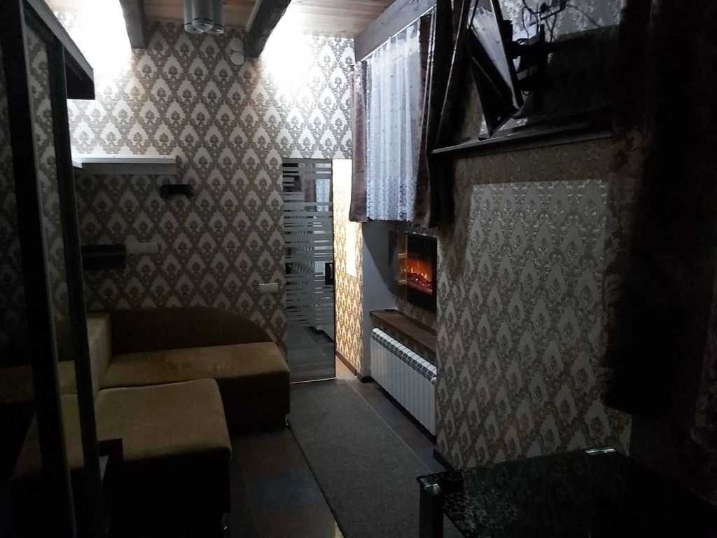 Оренда 4-кімнатної квартири 112 м², Листопадна вул., 2