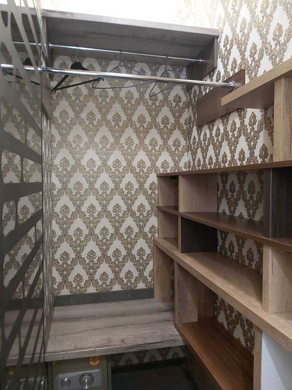 Оренда 4-кімнатної квартири 112 м², Листопадна вул., 2