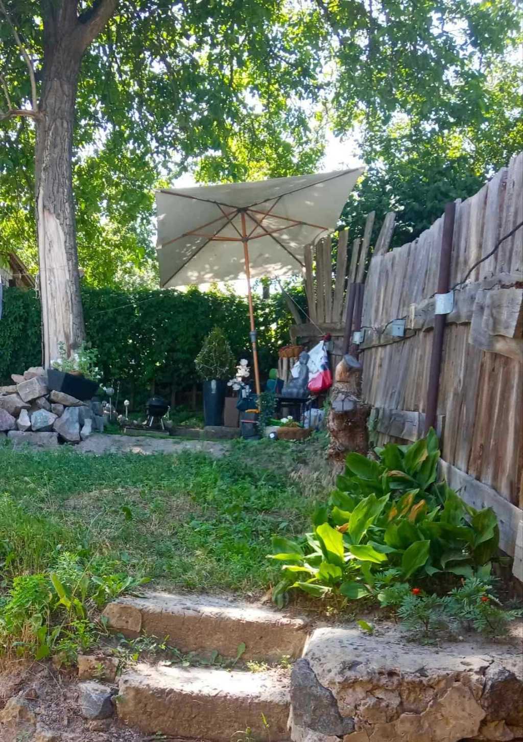 Оренда 4-кімнатної квартири 112 м², Листопадна вул., 2