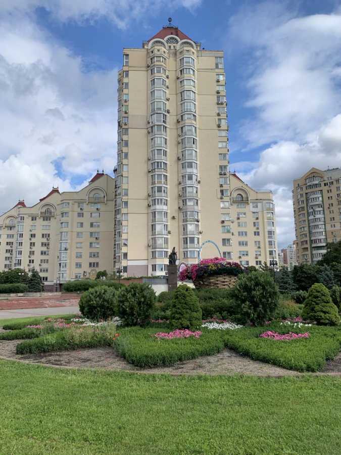 Аренда 3-комнатной квартиры 120 м², Героев Сталинграда просп., 24