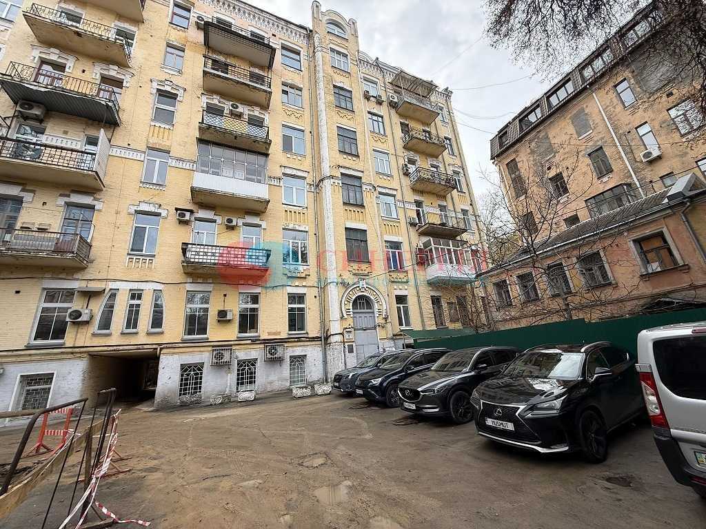 Продаж 2-кімнатної квартири 72 м², Музейний пров., 8Б