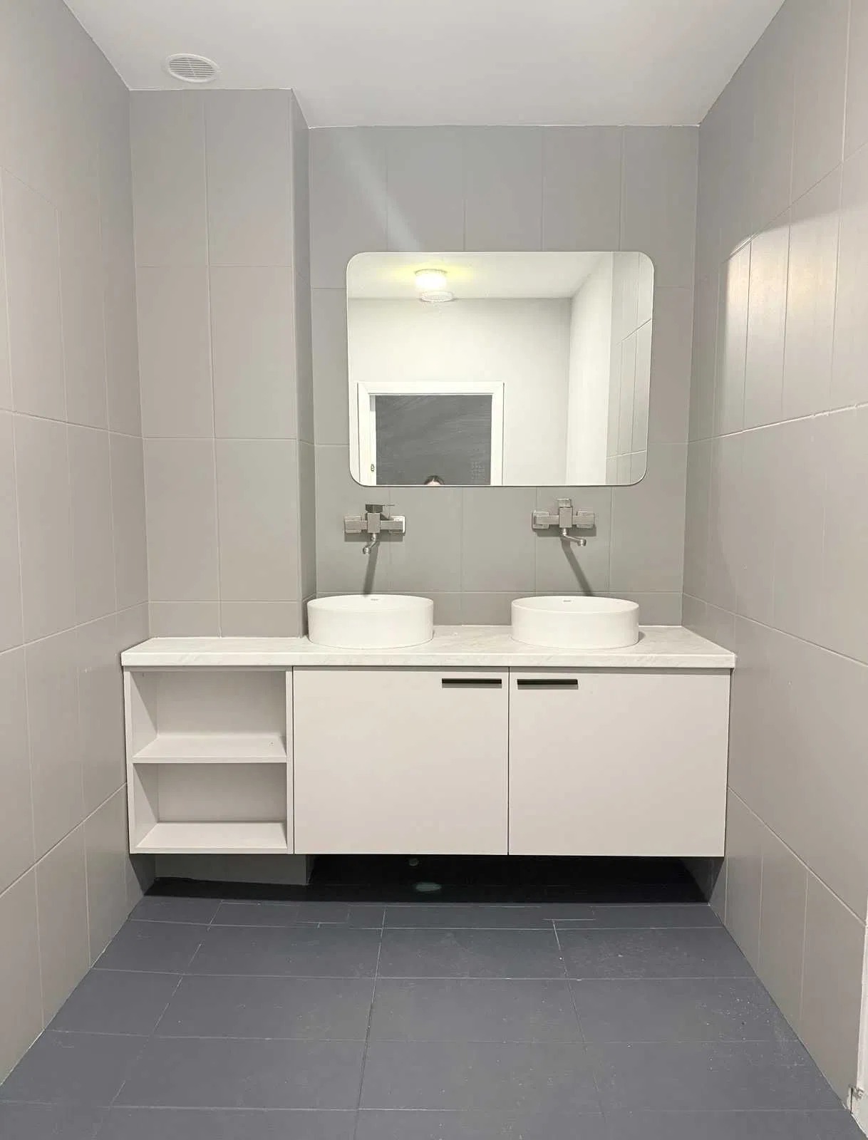 Продаж приміщення вільного призначення 84 м², Анни Ахматової вул., 14А