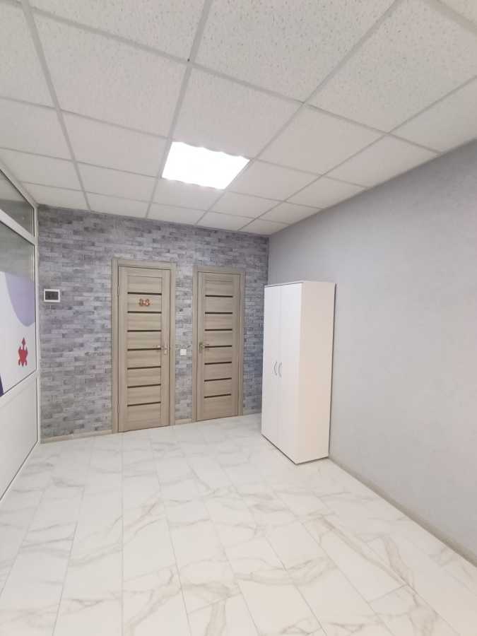 Продаж офісу 57 м², Євгена Харченко вул., 47