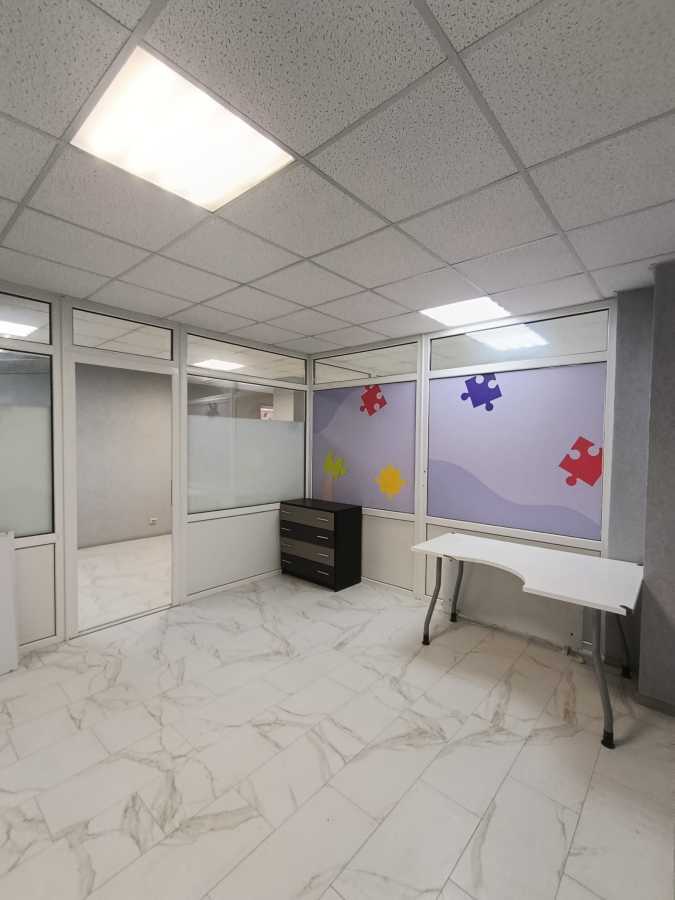 Продаж офісу 57 м², Євгена Харченко вул., 47