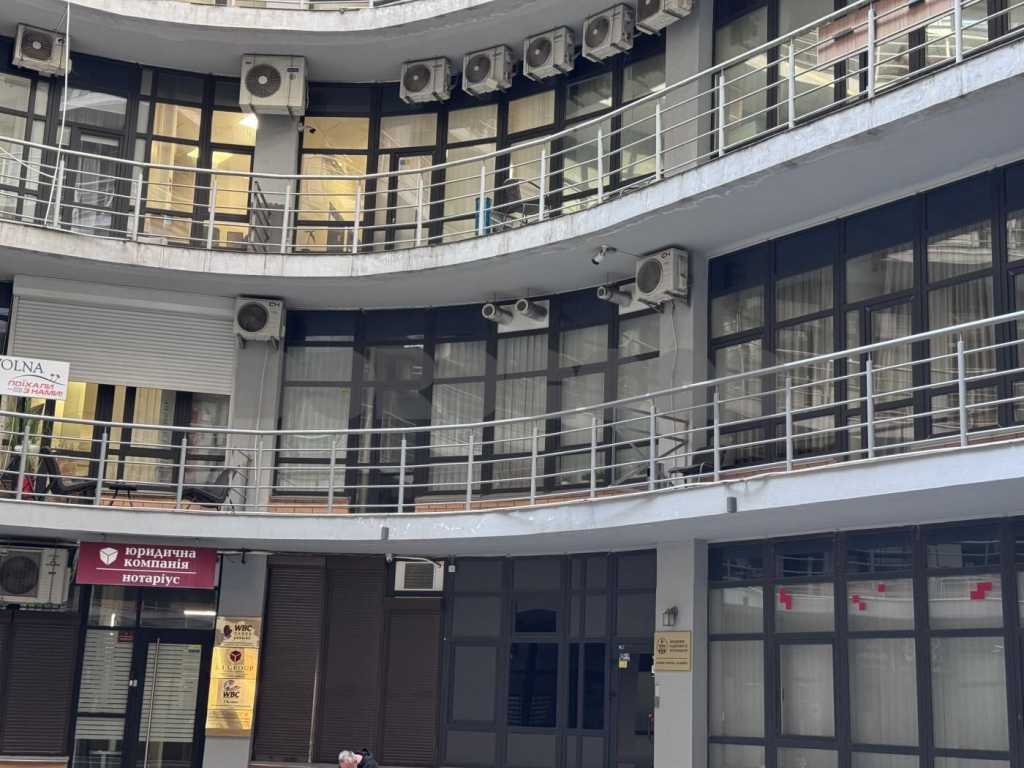 Оренда офісу 80 м², Євгена Коновальця вул., 36-Д