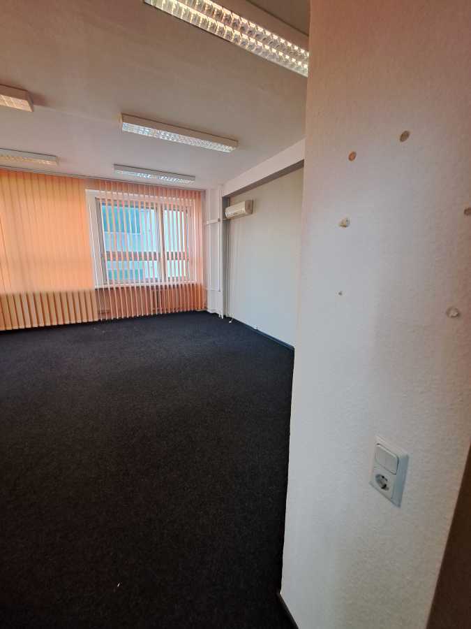 Оренда офісу 92.8 м², Іоанна Павла ІІ вул., 4/6