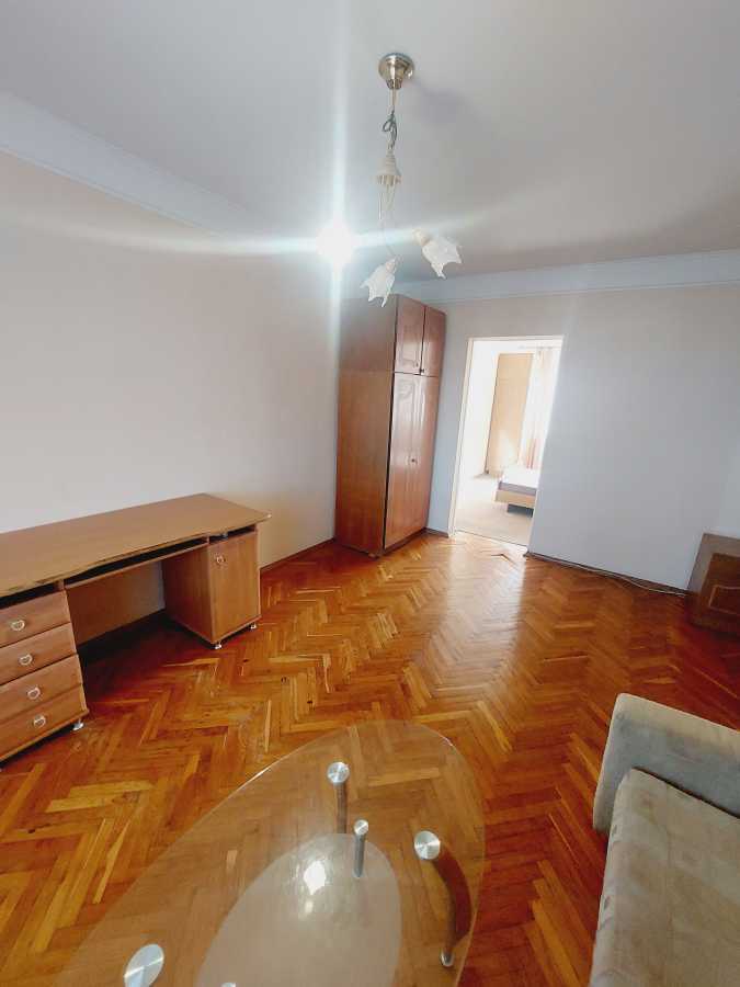 Продажа 2-комнатной квартиры 45 м², Кирилловская ул., 146