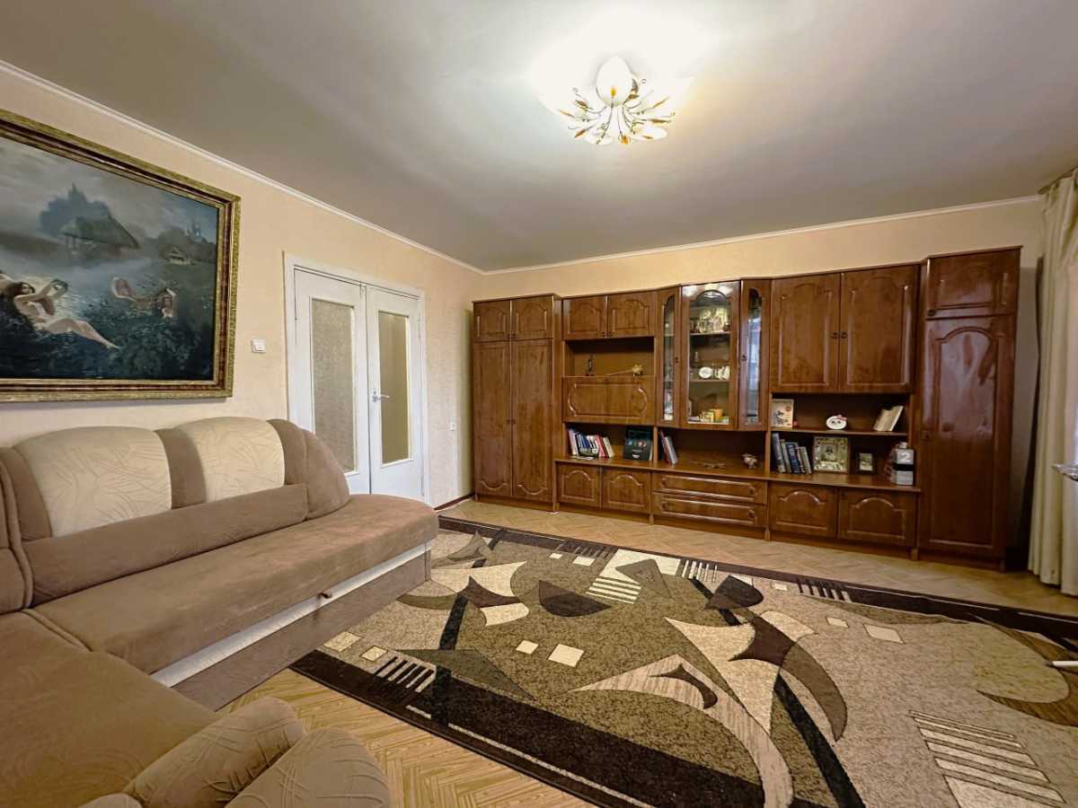 Аренда 3-комнатной квартиры 100 м², Декабристов ул., 12/37