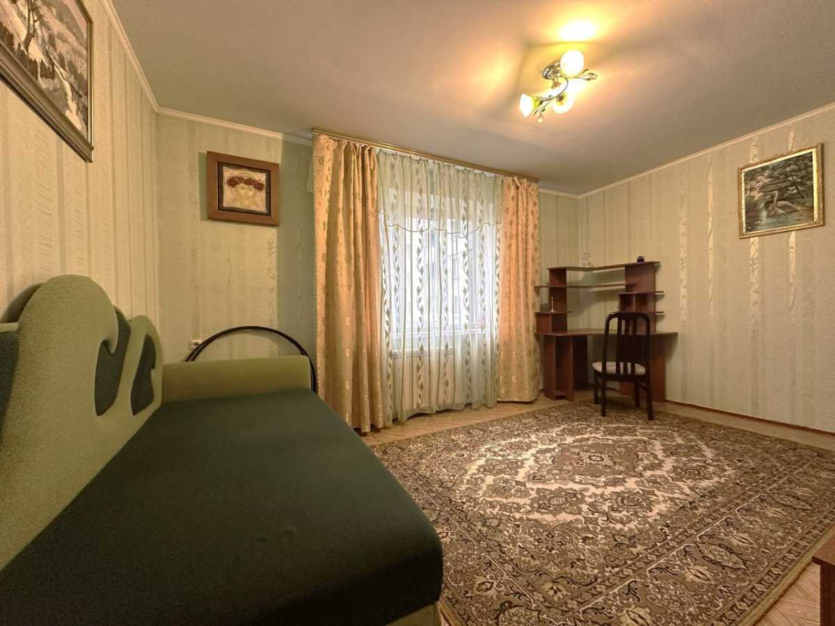 Аренда 3-комнатной квартиры 100 м², Декабристов ул., 12/37