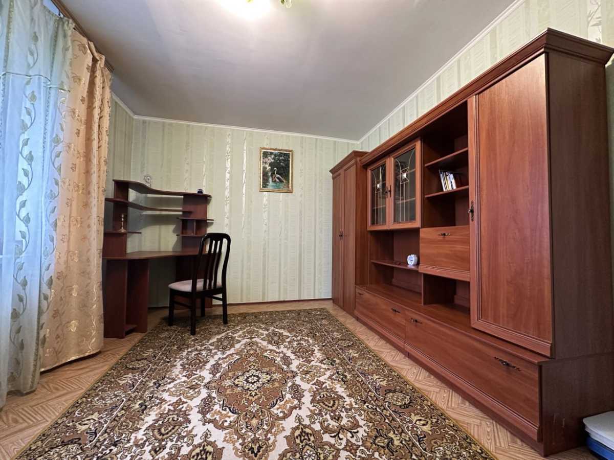 Аренда 3-комнатной квартиры 100 м², Декабристов ул., 12/37