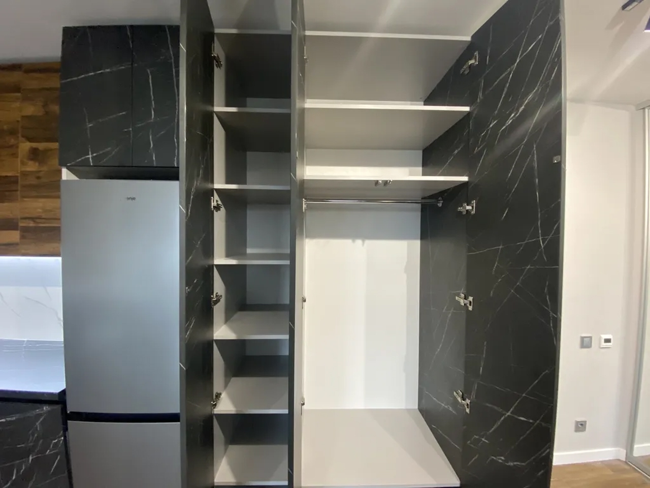 Продажа 1-комнатной квартиры 38 м², Луговская ул., 255