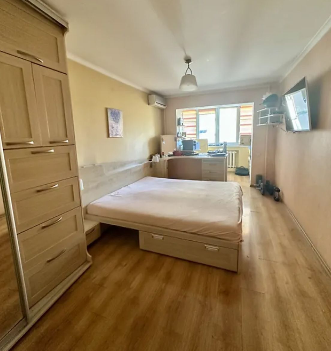 Продажа 3-комнатной квартиры 72 м², Мандрыковская ул., 137