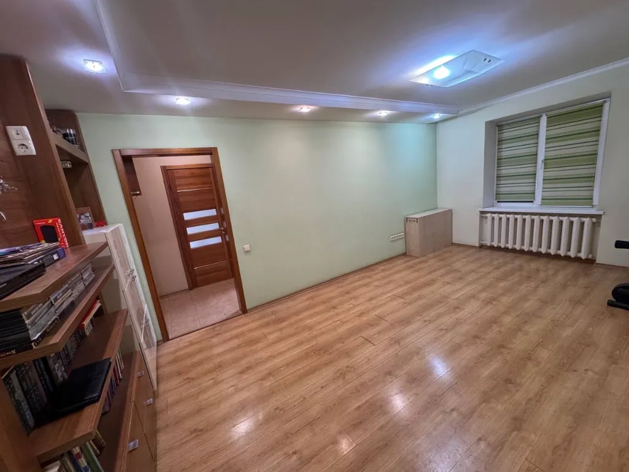 Продажа 3-комнатной квартиры 72 м², Мандрыковская ул., 137